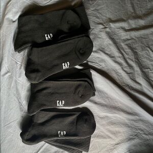 GAP Brand New Men's Classic Black Socks - 4 Pair Set